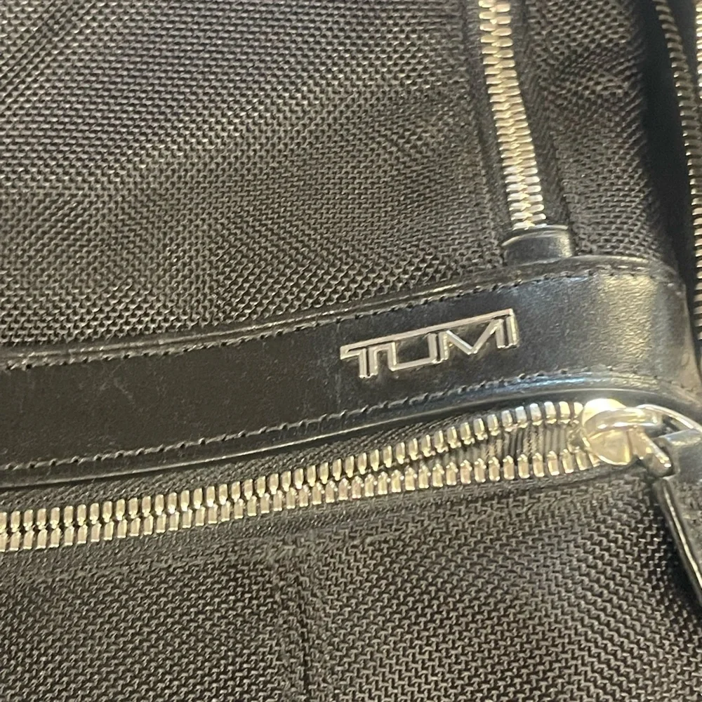 Tumi very nice
